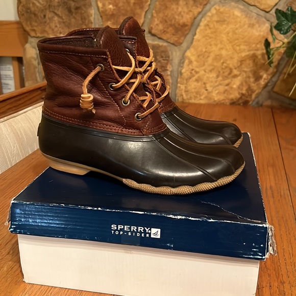 Women’s Size 7.5 Brown Sperry duck boots - Picture 2 of 8